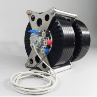EMRAX 228    馬達(dá) 228 (109KW | 230NM)兩個(gè)電機(jī)可以堆疊在一起，以實(shí)現(xiàn)雙倍的功率/扭矩。
